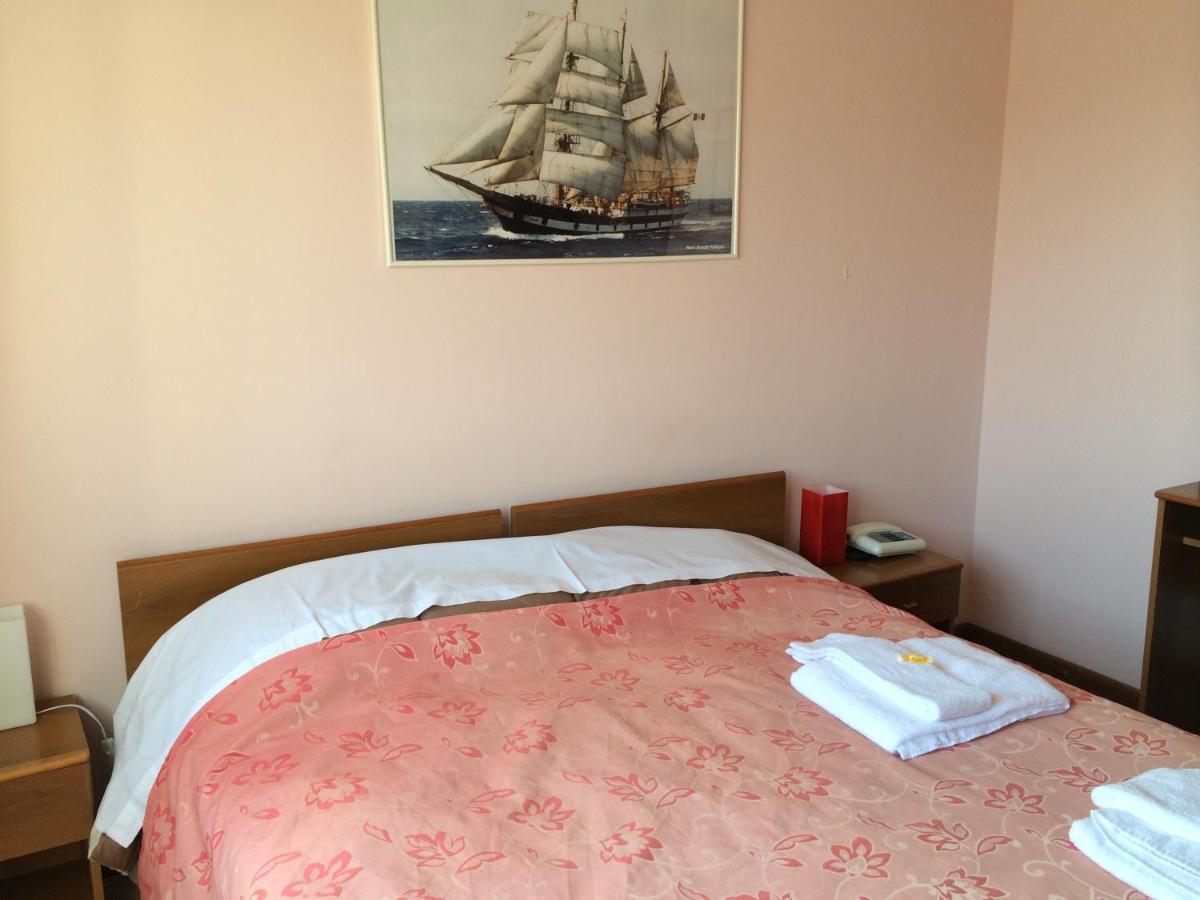 Hotel Riviera Sanremo Ruang foto
