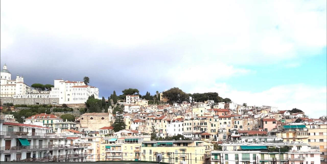 Hotel Riviera Sanremo Bagian luar foto